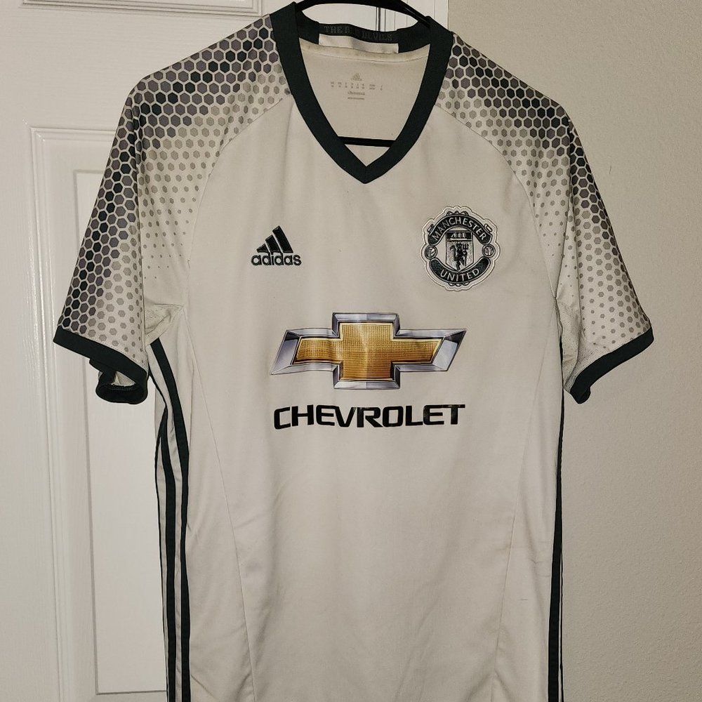 MAN UTD JERSEY